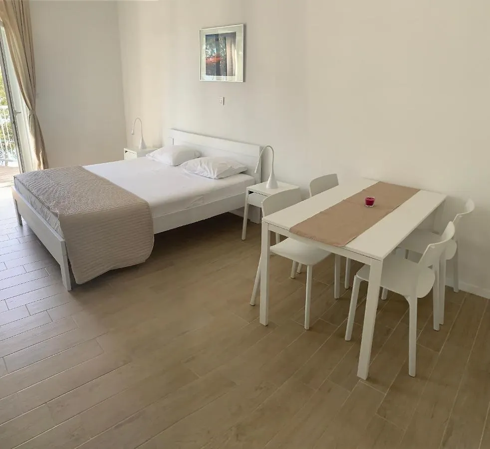Apartments Kaldana Rab Town 0*,